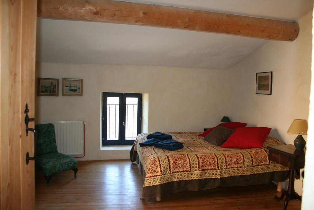 Вилла La Salamandre Bleue Chantemerle-les-Grignan Номер фото